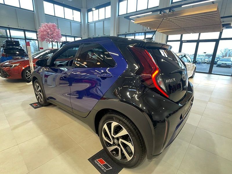 Toyota Aygo 1.0 Automat Style - fotka 3 z 25