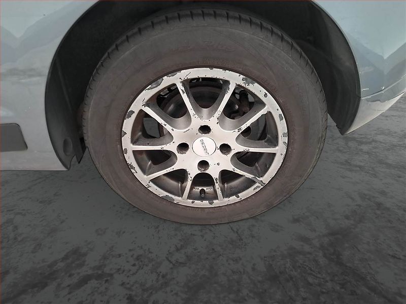 Citroën C4 (2006) 1.4 16V, po STK, dobrý stav - fotka 14 z 17