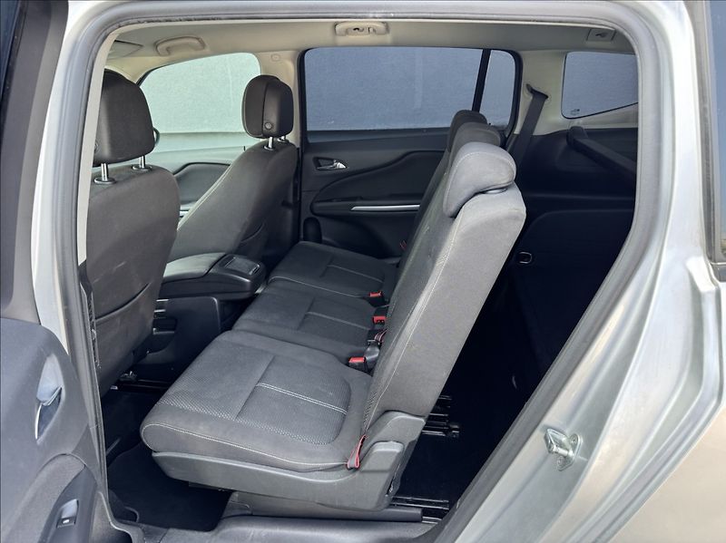 Opel Zafira 1,6 CDTi 100kW TOURER tažné - fotka 20 z 50