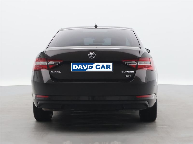 Škoda Superb 2.0 TDI 140kW 4x4 Style CZ - fotka 6 z 40