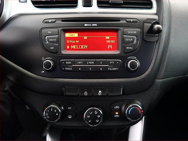 Kia Ceed (2012) 1.6 CRDi - fotka 12 z 15
