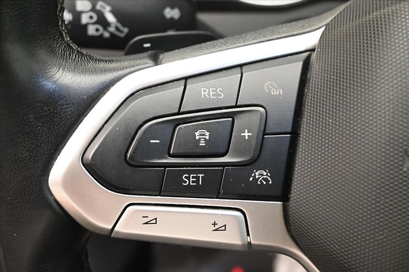 Volkswagen Passat 2,0 TDI 110kW DSG Business Zár - fotka 24 z 32