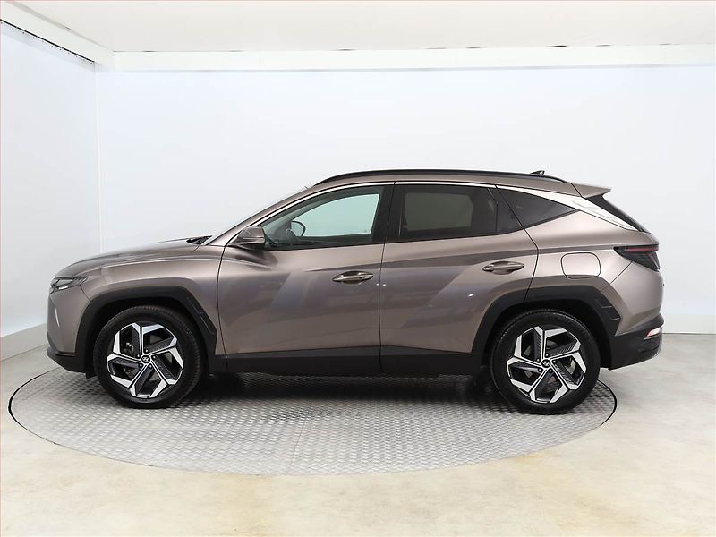 Hyundai Tucson (2022) 1.6 T-GDI PHEV - fotka 3 z 22