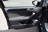 Volkswagen Touran (2017) 1.4TSI 110kw 7MÍST CLBMT NAVI - náhled 21