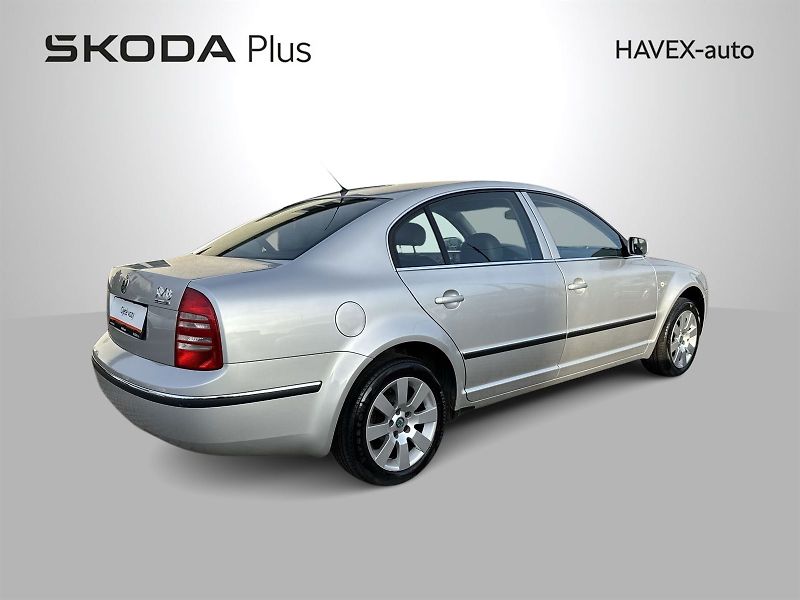 Škoda Superb (2006) 2.5 TDI TipTronic Elegance - fotka 2 z 27