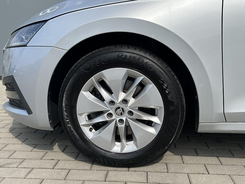Škoda Octavia (2022) 2,0TDi 110kW AMBITION 4x4 DSG - fotka 32 z 36