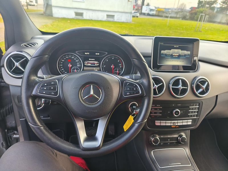 Mercedes-Benz Třídy B (2017) -180d-AUTOMAT - fotka 20 z 21