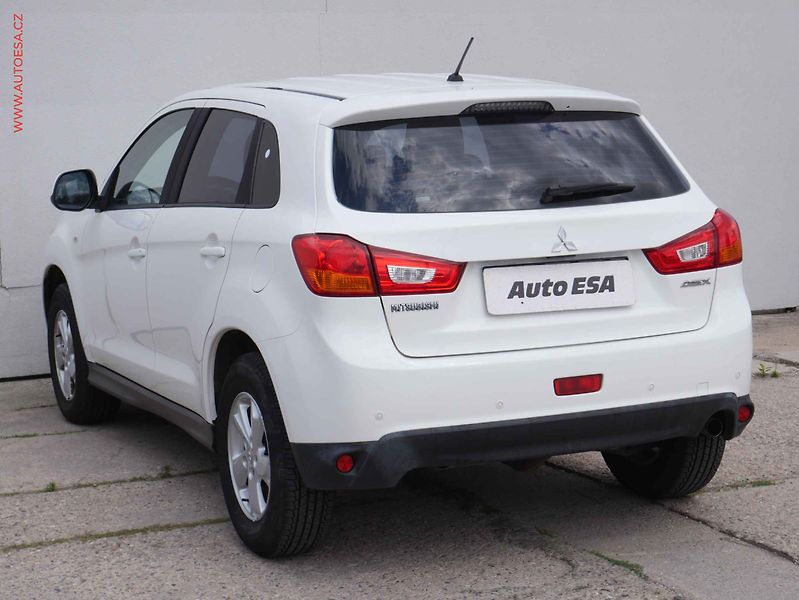 Mitsubishi ASX (2016) 1.6i, ČR, AC, park.asist - fotka 4 z 14