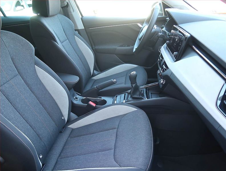Škoda Kamiq (2026) 1.0 TSI - fotka 9 z 16