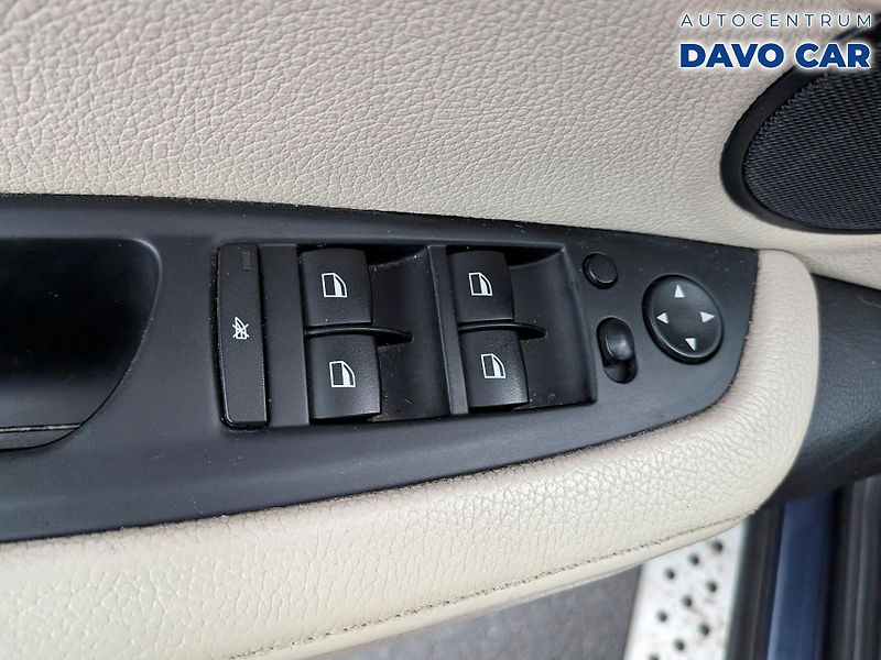 BMW X5 3,0 d 225KW xDRIVE 7 míst - fotka 21 z 37