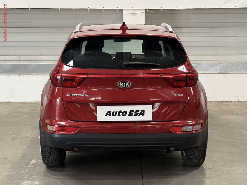 Kia Sportage (2016) 1.7 CRDi, 1.maj,ČR, AC, park - fotka 5 z 18