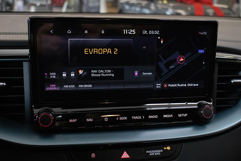 Kia XCeed 1.6 T-GDI GPF 7DCT STEEL EDITI - fotka 11 z 16