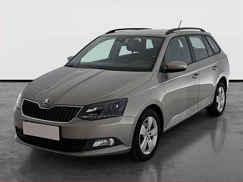 Škoda Fabia (2018) 1.0 TSI, Park. senzory - fotka 2 z 19