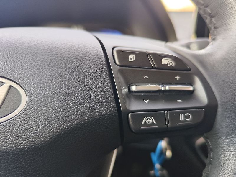 Hyundai i30 1.5i/71kW Comfort 16 - fotka 24 z 29