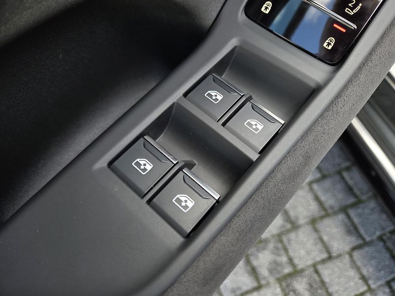 Audi A6 Avant TDi Q Matrix NezTop TZ  - fotka 14 z 62