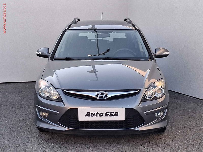 Hyundai i30 (2012) 1.6 dCi, 1.maj,ČR, AC, STK6 - fotka 2 z 15