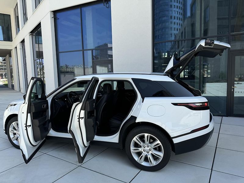 Land Rover Range Rover Velar (2021) P400e S Plug in Hybrid 4x4 - fotka 36 z 40