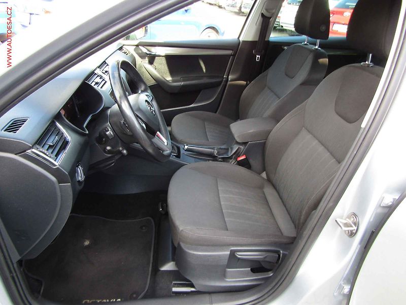 Škoda Octavia (2019) 2.0 TDi 4x4, ČR, Style Plus - fotka 9 z 22