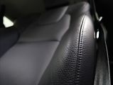 Volvo XC60 2,0 B4 AWD PLUS DARK 1. MAJ ČR - náhled 41