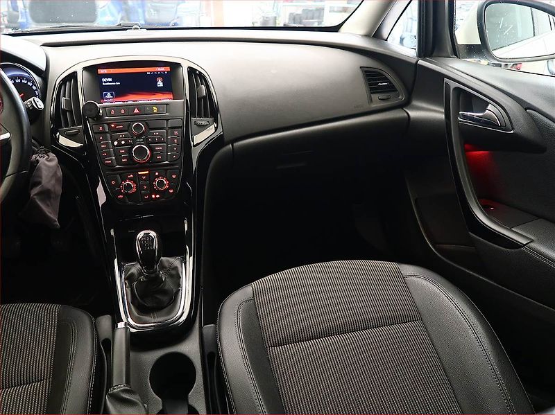Opel Astra (2016) 1.6 CDTI, Serv.kniha, Tempomat - fotka 8 z 15