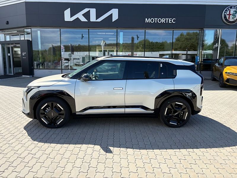 Kia EV3 (2026) 4x2 GT-LINE 150 KW + 81,4 KWH - fotka 4 z 18