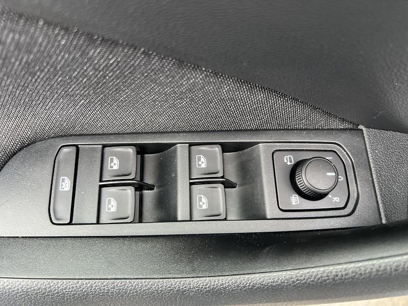 Škoda Kamiq 1.5TSi 110kw Top Selection ČR - fotka 11 z 45