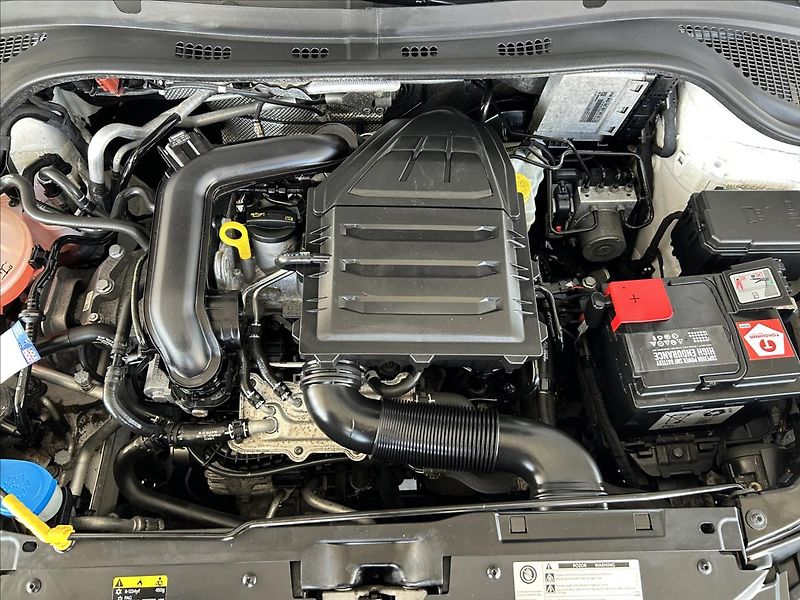 Škoda Fabia 1,0   TSI 70kW,AMBITION,SERVIS - fotka 16 z 17