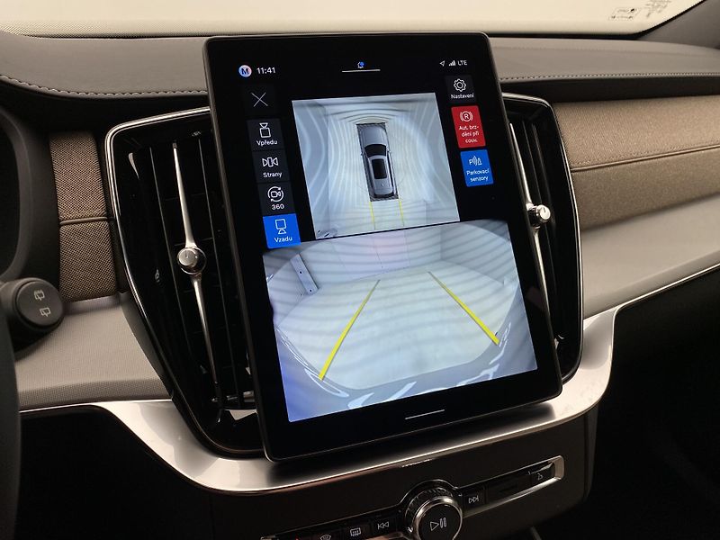 Volvo XC90 (2026) T8 AWD Plug-in CORE 7m - fotka 61 z 64