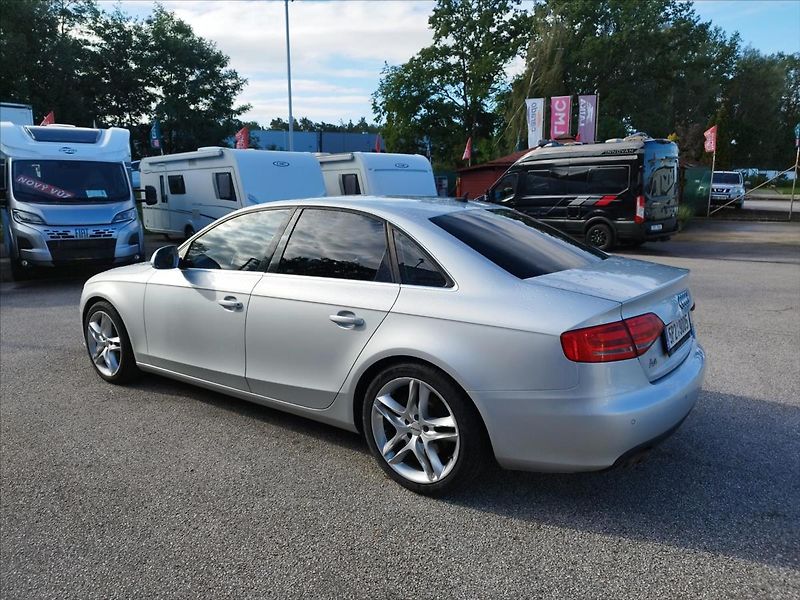 Audi A4 2,0  TDi - fotka 4 z 10