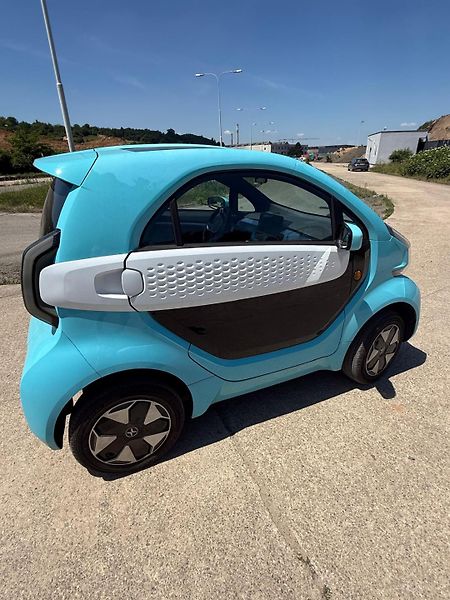 XEV Yoyo (2024) - vhodný na řidičské opr. A1 - fotka 5 z 28