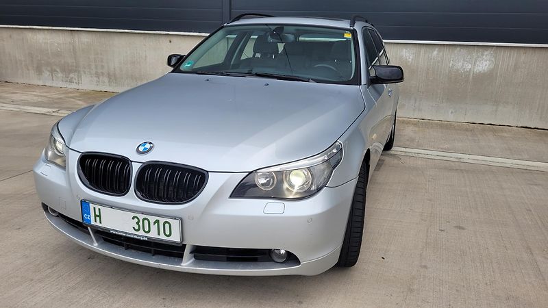 BMW Řada 5 525iA  - fotka 3 z 25