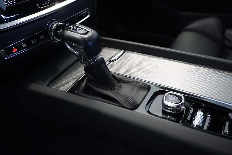 Volvo V60 T5 INSCRIPTION AUT. - fotka 22 z 29