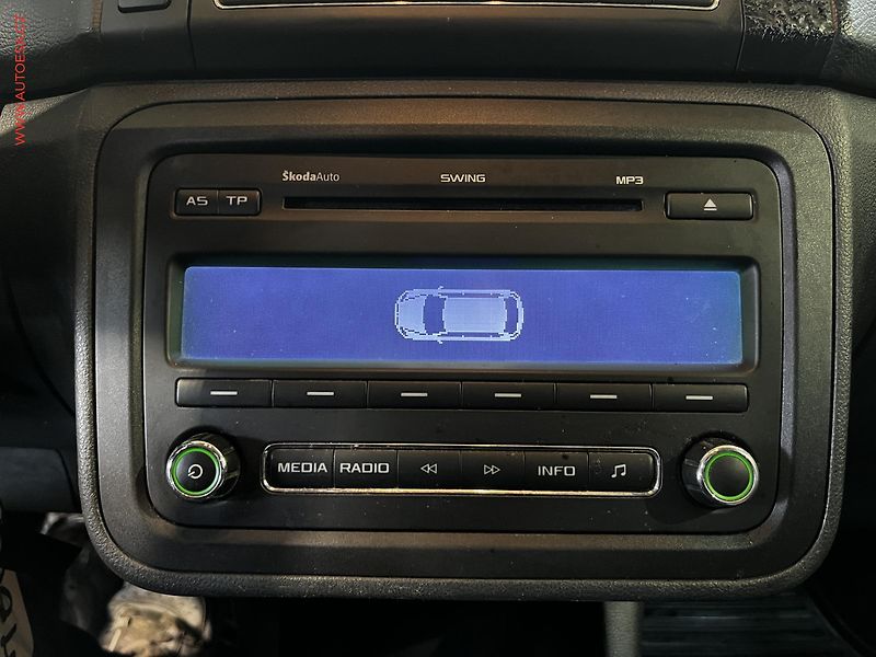 Škoda Fabia (2012) 1.2 TSI, ČR, Klima - fotka 13 z 14