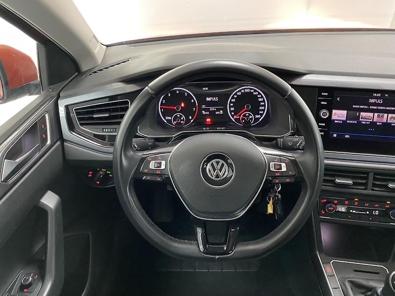 Volkswagen Polo 1.0 TSi ČR 1.MAJ. REZERVACE  - fotka 23 z 25