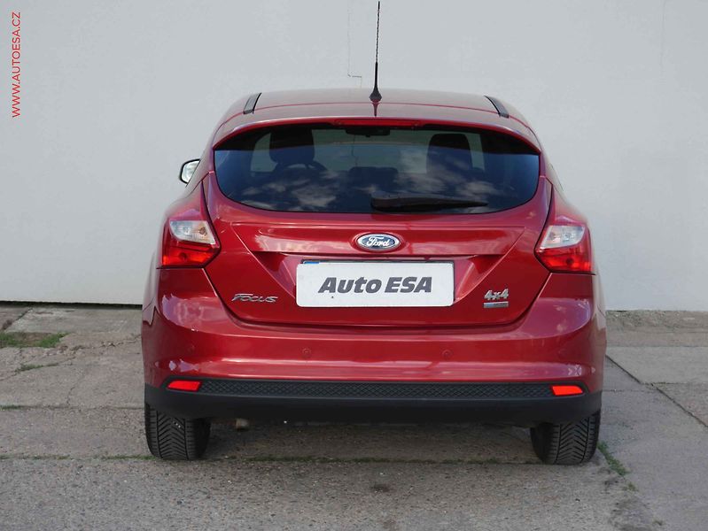 Ford Focus (2013) 1.0 EB, AC, park.asist - fotka 5 z 17