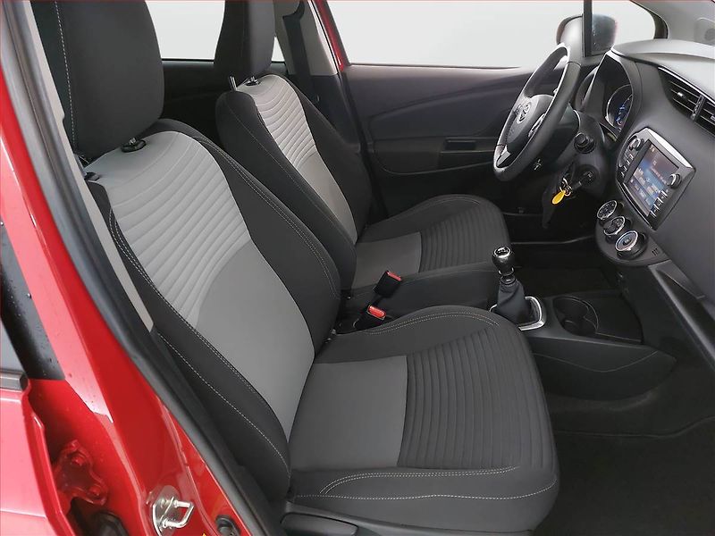 Toyota Yaris (2018) 1.5 Dual VVT-i, ČR,1.maj - fotka 9 z 19