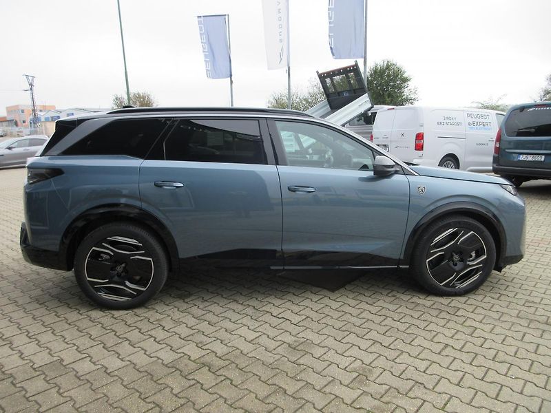Peugeot 5008 GT Elektromotor 157 kW / 210 k - fotka 9 z 27