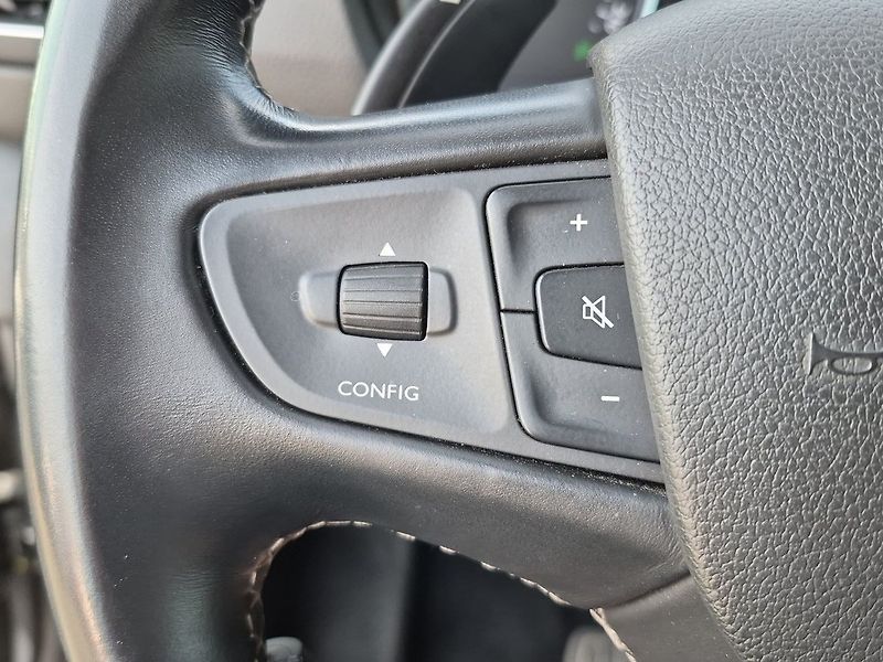 Toyota ProAce VIP L2 2.0 D-4D 130Kw - fotka 15 z 28