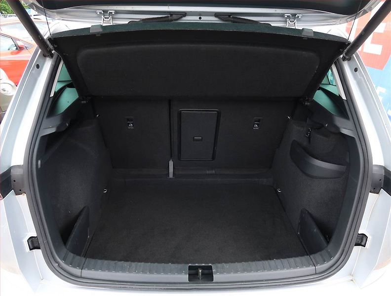Škoda Karoq (2023) Ambition 2.0 TDI - fotka 14 z 24