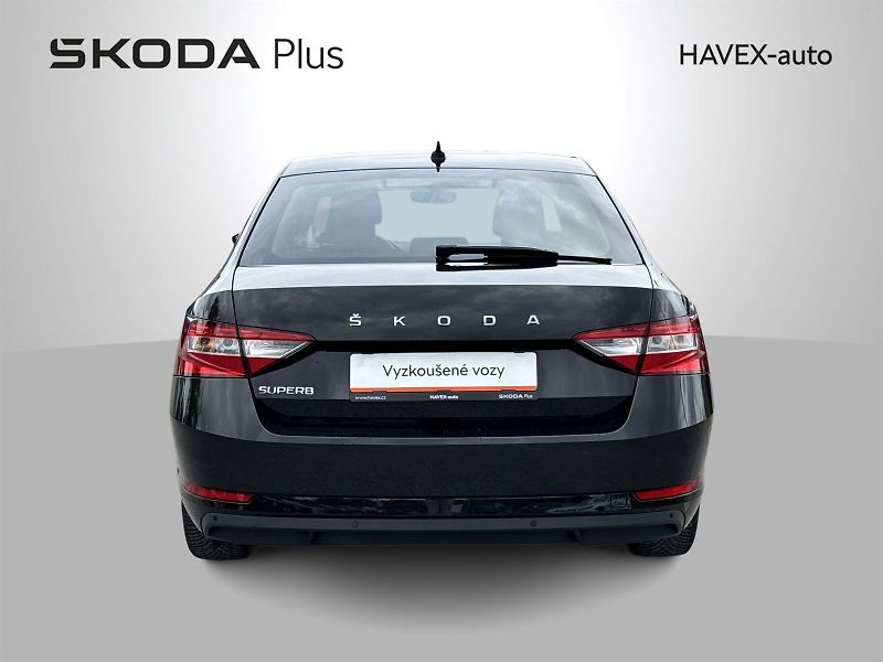 Škoda Superb (2022) 2.0 TDI Ambition - fotka 32 z 32