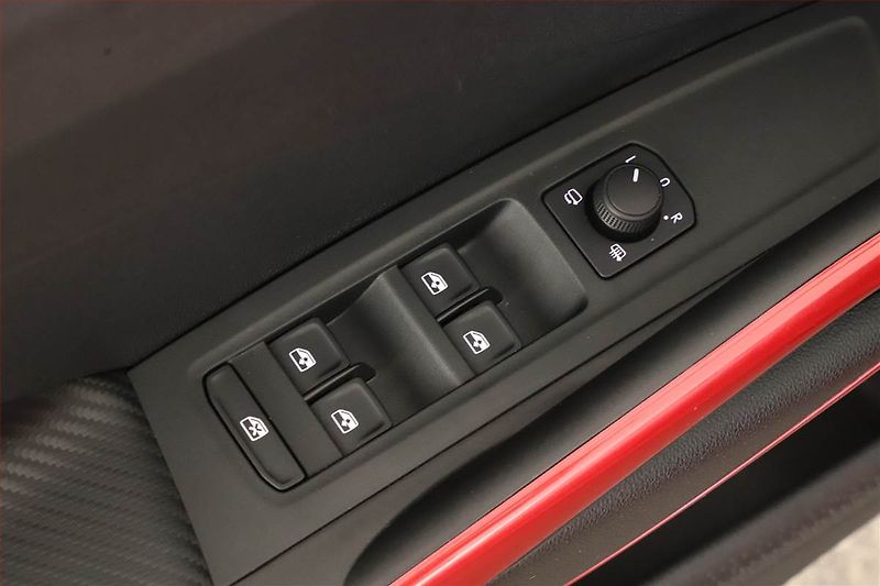 Škoda Fabia (2024) Monte Carlo 1.5 TSI - fotka 16 z 16