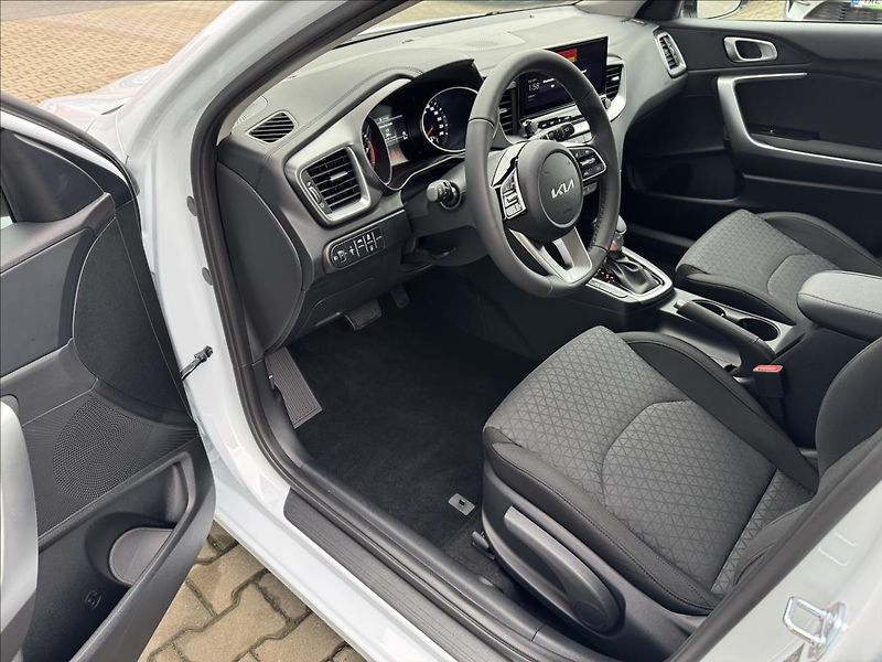 Kia Ceed 1,5 TGDi AT Spin ZÁRUKA NOVÝ V - fotka 10 z 11