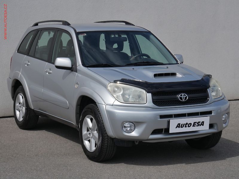 Toyota RAV4 (2005) 2.0 D-4D 4x4, AC, TZ - fotka 1 z 15