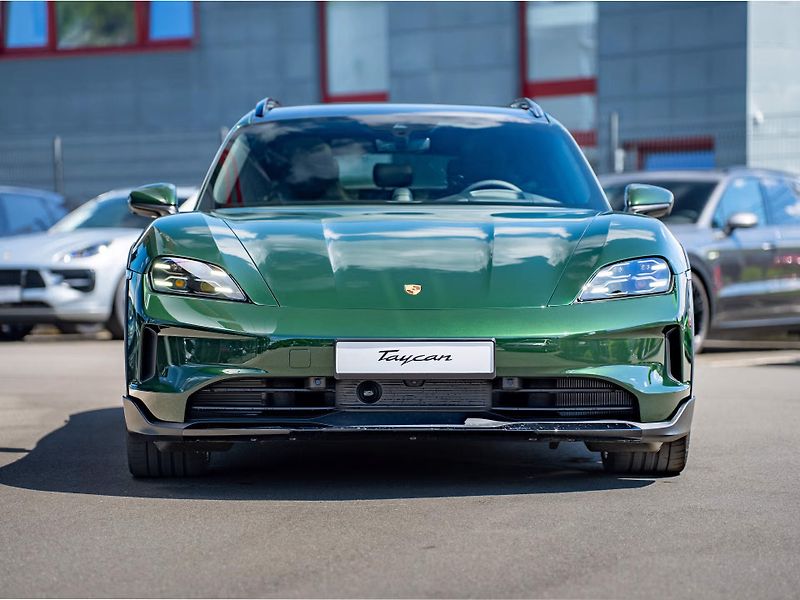 Porsche Taycan 4 Cross Turismo 360 InnoDrive - fotka 2 z 11