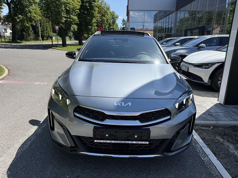 Kia XCeed 1,6 T-GDi GPF 7DCT STEEL EDit. - fotka 2 z 11