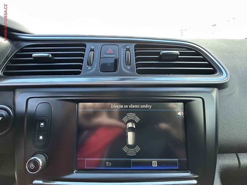 Renault Kadjar (2017) 1.2 TCe, AC - fotka 17 z 19