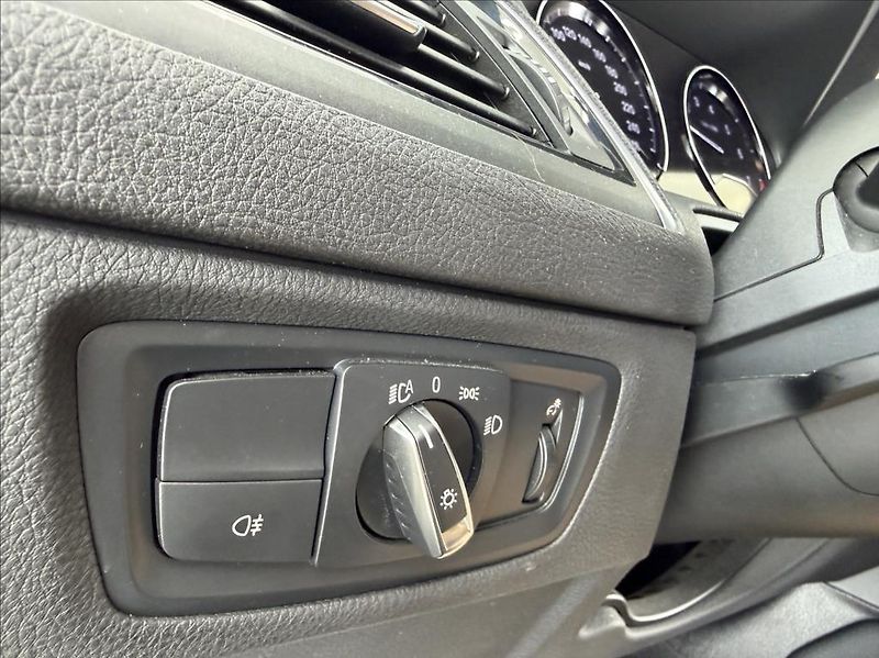 BMW Řada 1 3,0 i, M140i xDrive,Shadow,400 - fotka 29 z 41