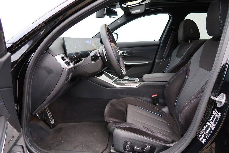 BMW Řada 3 M340i xDrive Touring - fotka 7 z 8