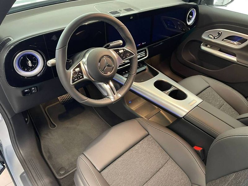 Mercedes-Benz GLB (2026) 250+ s technologií EQ - fotka 2 z 6