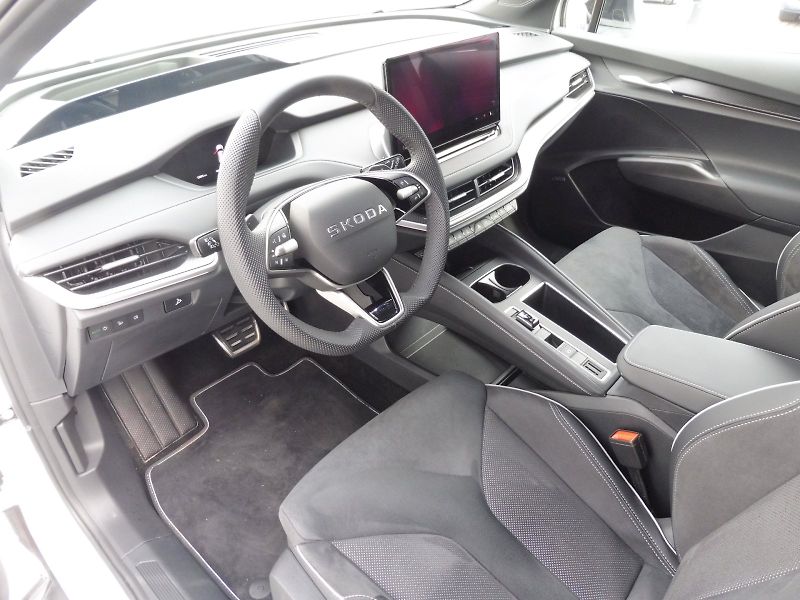 Škoda Elroq (2025) SportLine 85, 210kW 82kWh - fotka 6 z 30